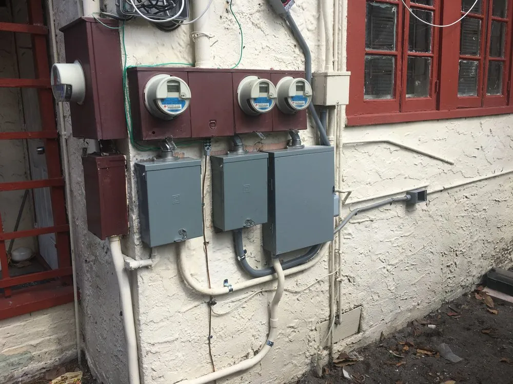 Slide of Lighthouse Energy