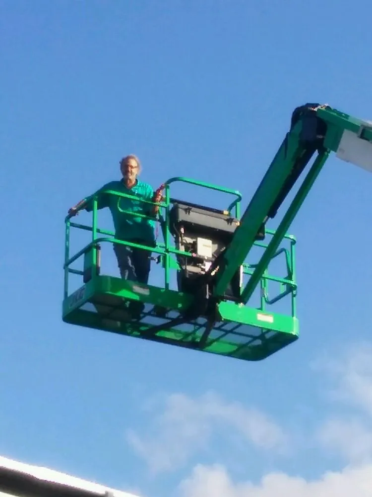 Slide of Lighthouse Energy