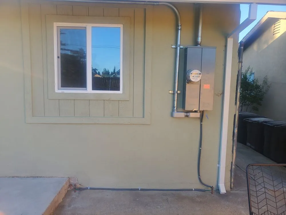 Slide of Lightline Electric