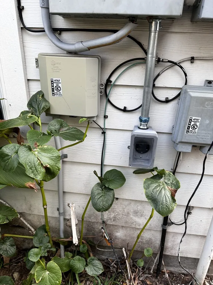 Slide of Lightning Electrcial Services