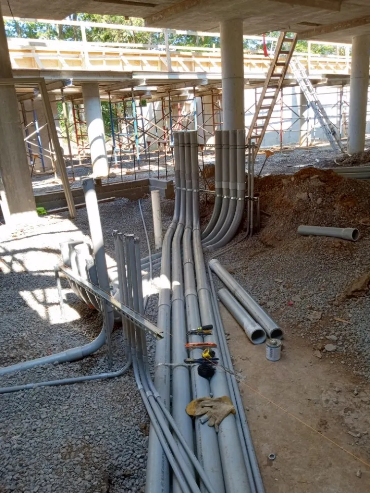 Reliable electrician providing circuit breaker repair in ,