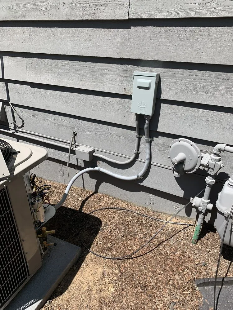 Affordable electrician providing panel upgrade in ,