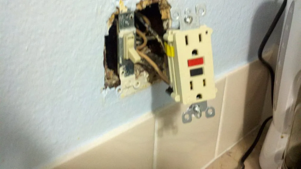 Slide of Lightning Electric