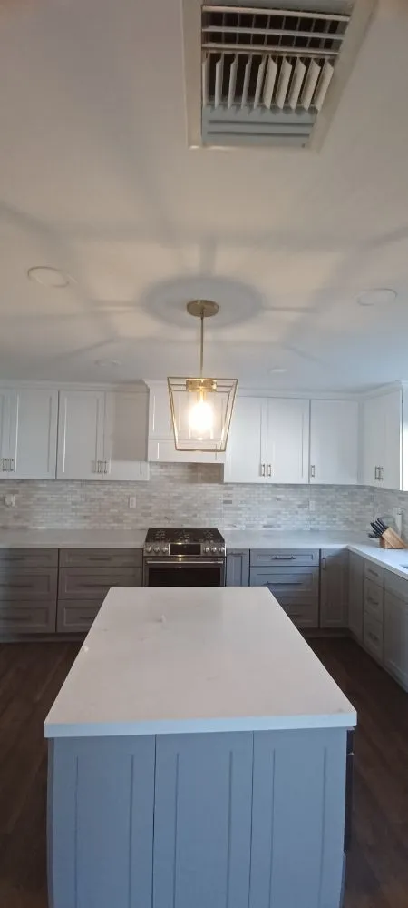 Slide of Lightning Power Solutions