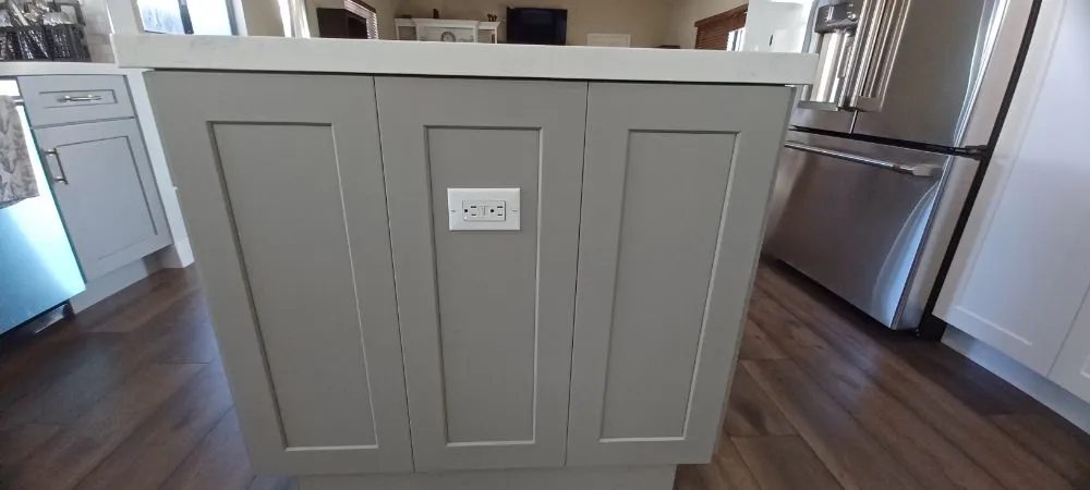 Slide of Lightning Power Solutions