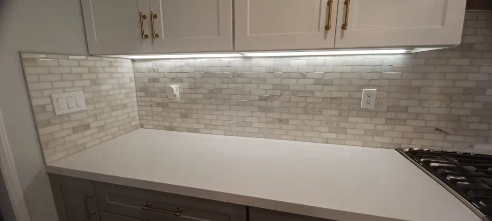 Slide of Lightning Power Solutions