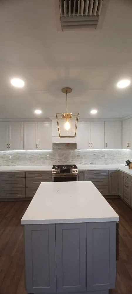 Slide of Lightning Power Solutions