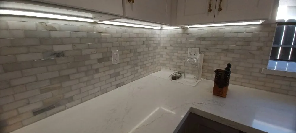 Slide of Lightning Power Solutions