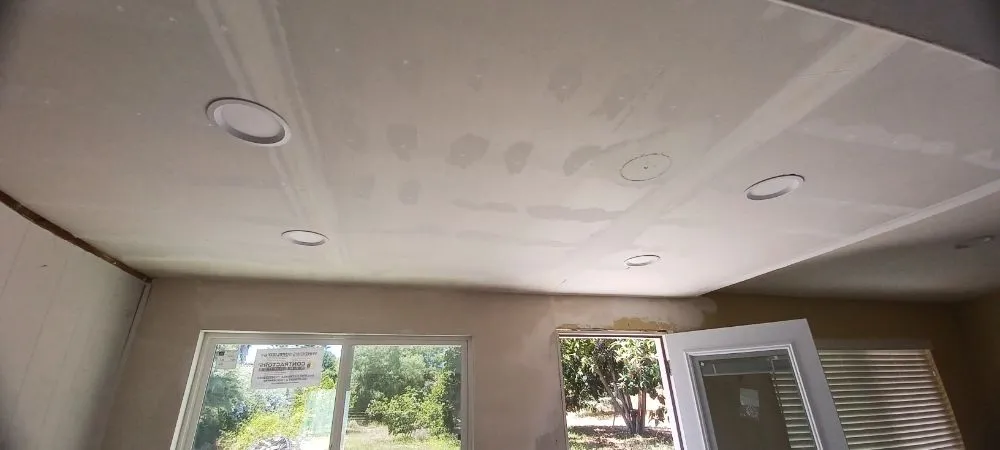 Slide of Lightning Power Solutions