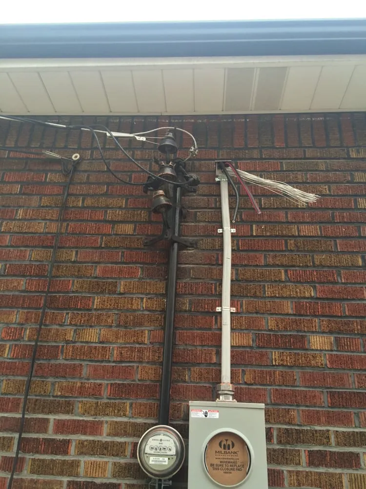 Certified outlet and switch repair experts serving St Louis, MO - Lights & Switches