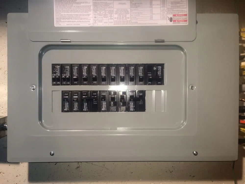 Expert electrician providing wiring installation in St Louis, MO - Lights & Switches