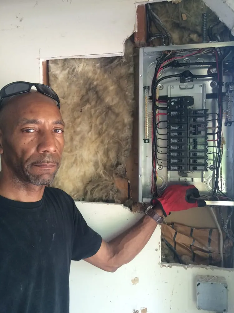 Certified emergency electrical service in St Louis, MO by Lights & Switches