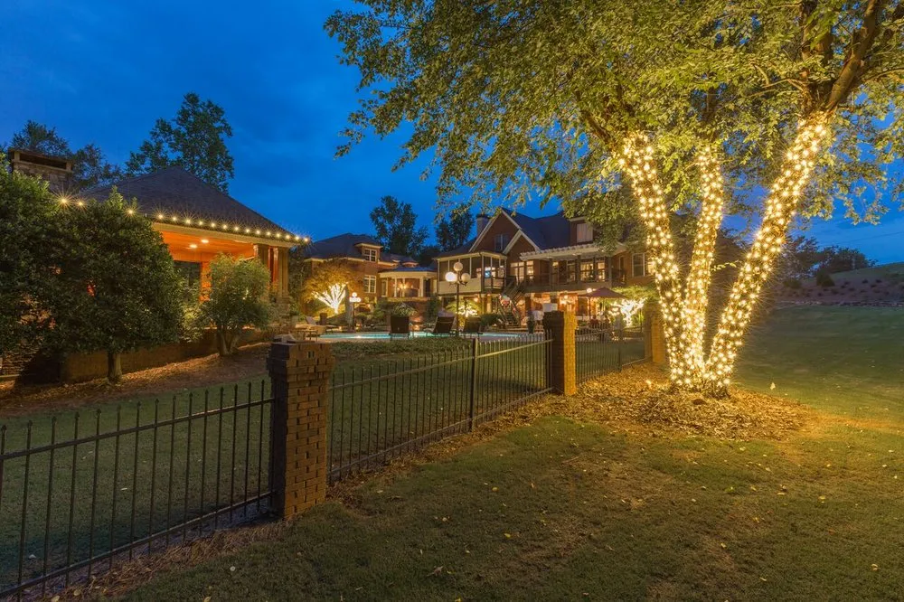 Emergency electrician providing outlet and switch repair in , 