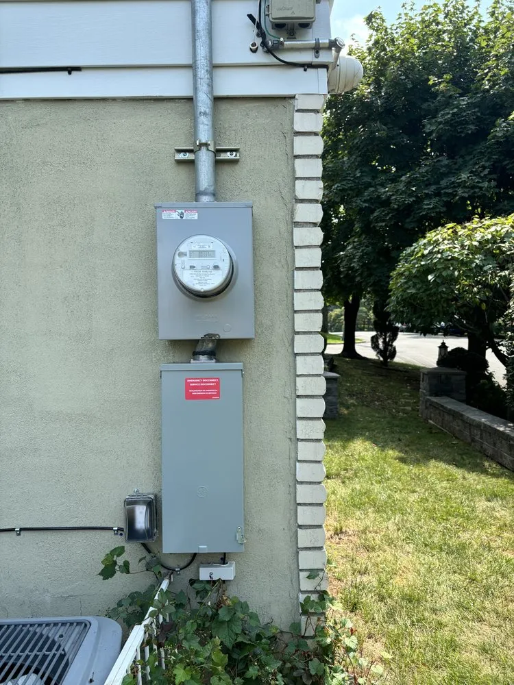 Slide of Lightwire Electric