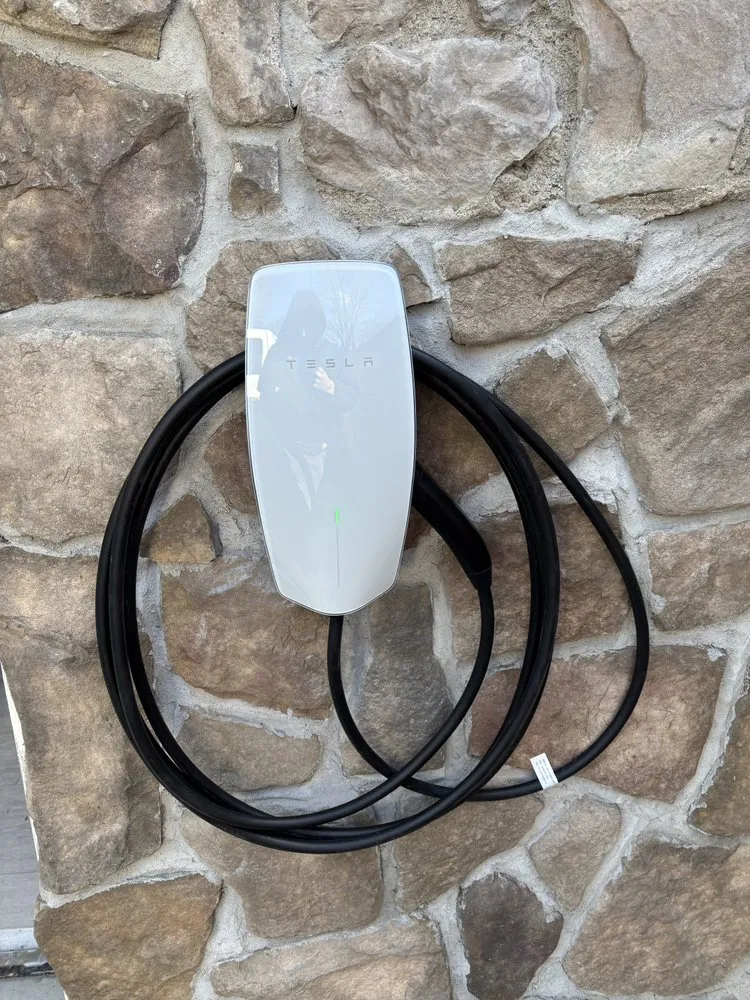 Slide of Lightwire Electric