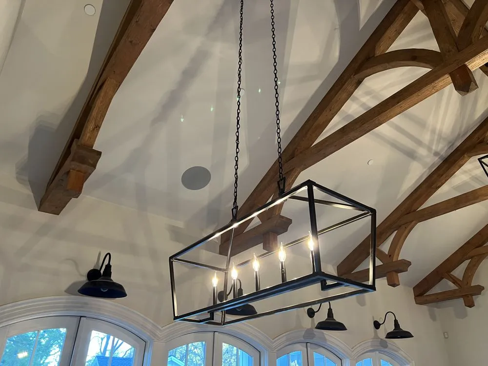 Slide of Lilais Electric