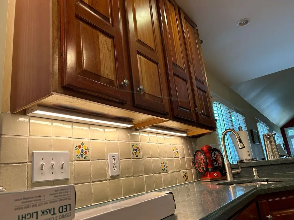 Slide of Lilia Electric Servies