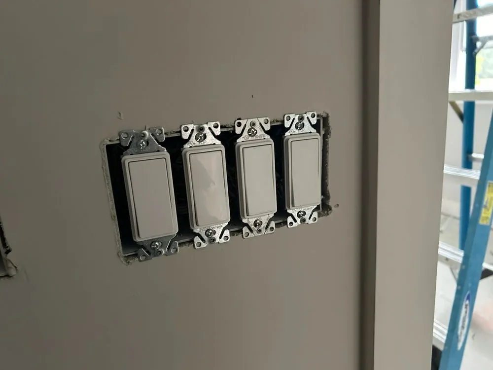 Slide of Lilia Electric Servies