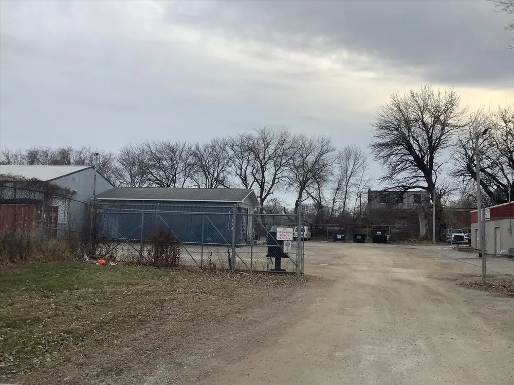 Emergency circuit breaker repair service in ,  - Linahon Electric