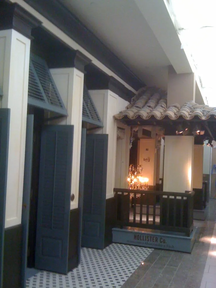 Slide of Lincoln Electrical Contractor