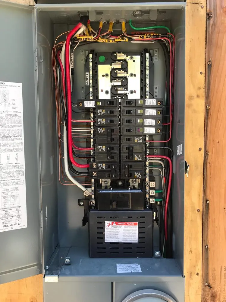 Slide of Lincolnshire Licensed Electrician