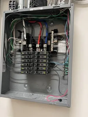 Lindls Electric Logo