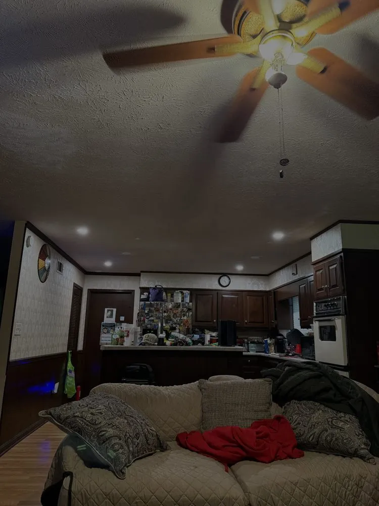 Slide of Lindsey Lighting