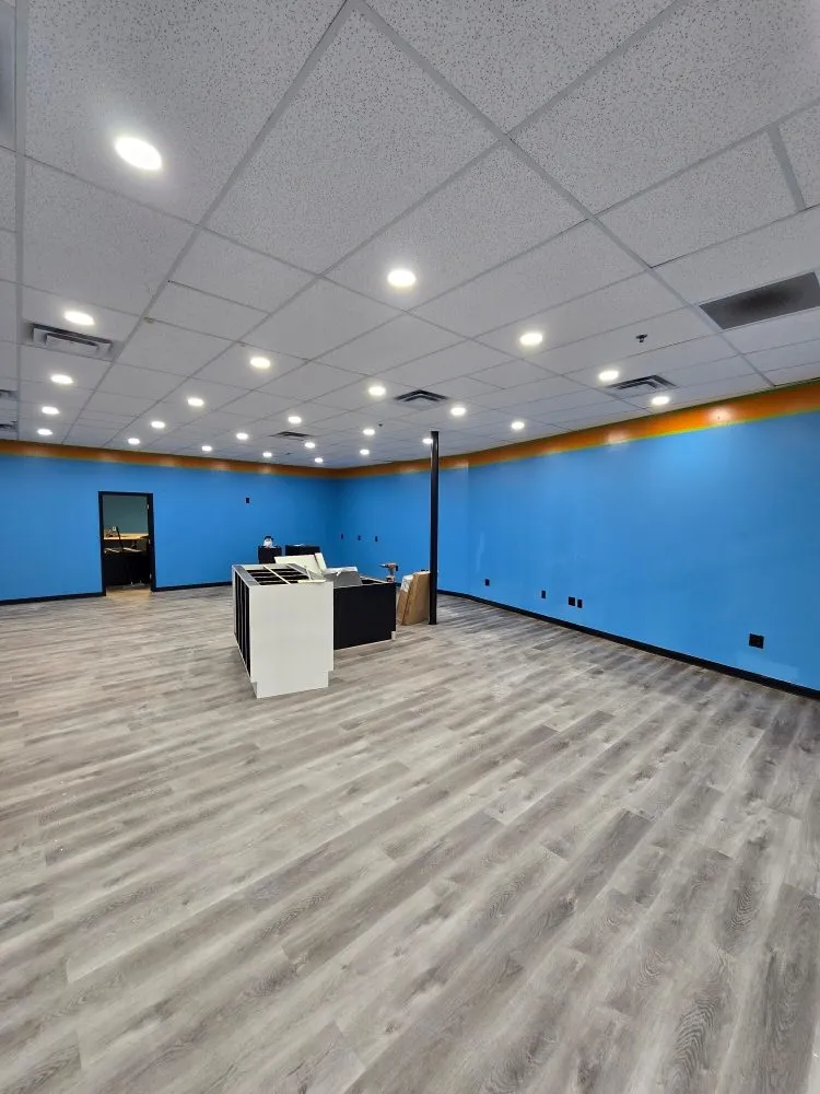 Slide of Lindsey Lighting