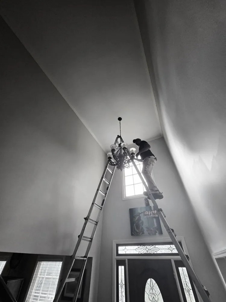 Slide of Lindsey Lighting