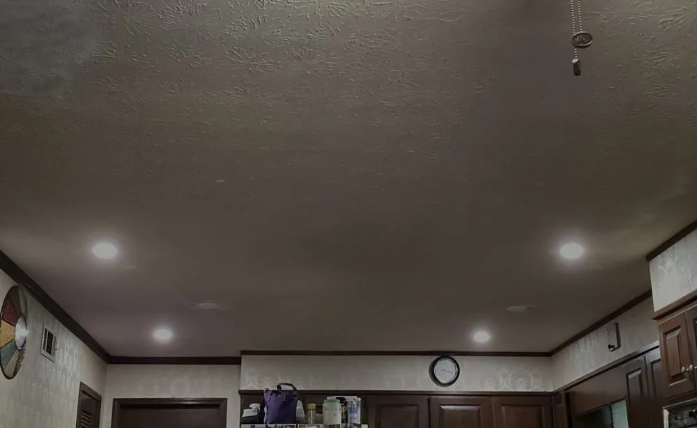 Slide of Lindsey Lighting