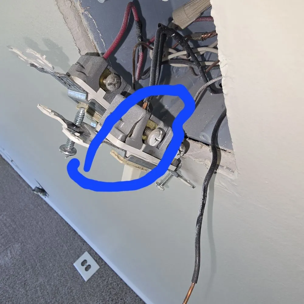 Slide of Lindsey Lighting