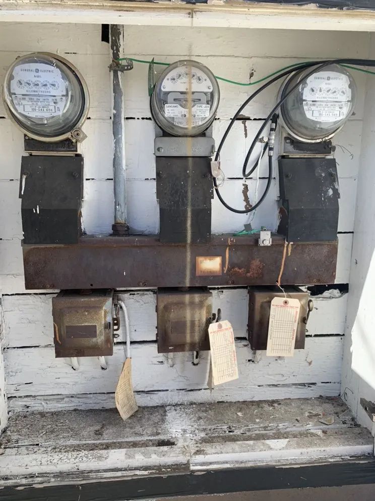 Slide of Linea Electric