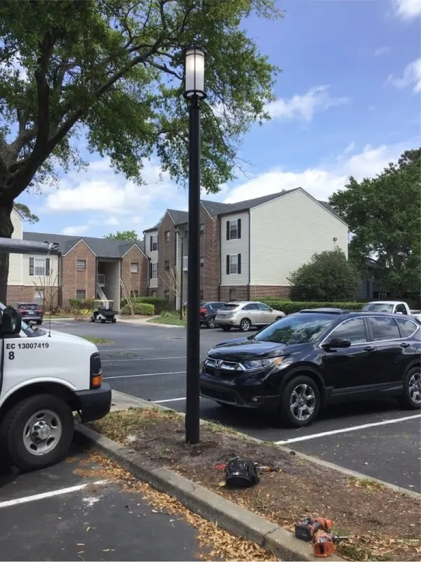 Slide of Lin's Electric