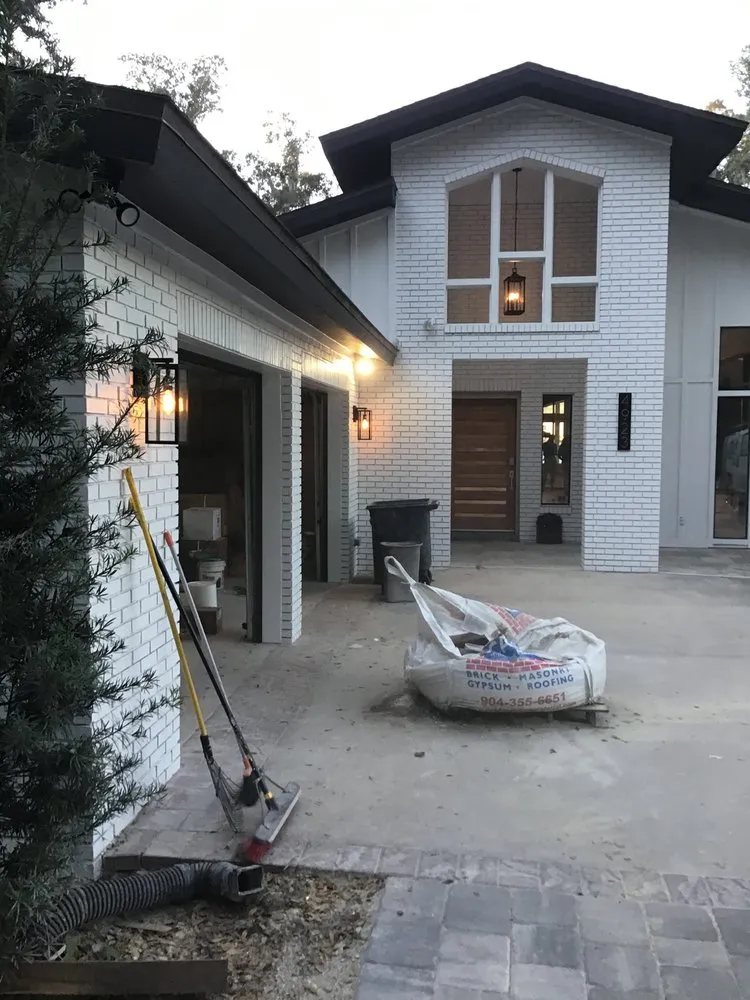 Slide of Lin's Electric