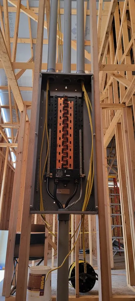 Certified circuit breaker repair experts serving Gibsonburg, OH - Linton & Stinson Electrical Solutions