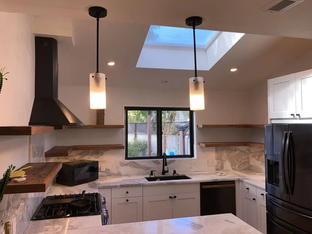 Slide of Lion Electric