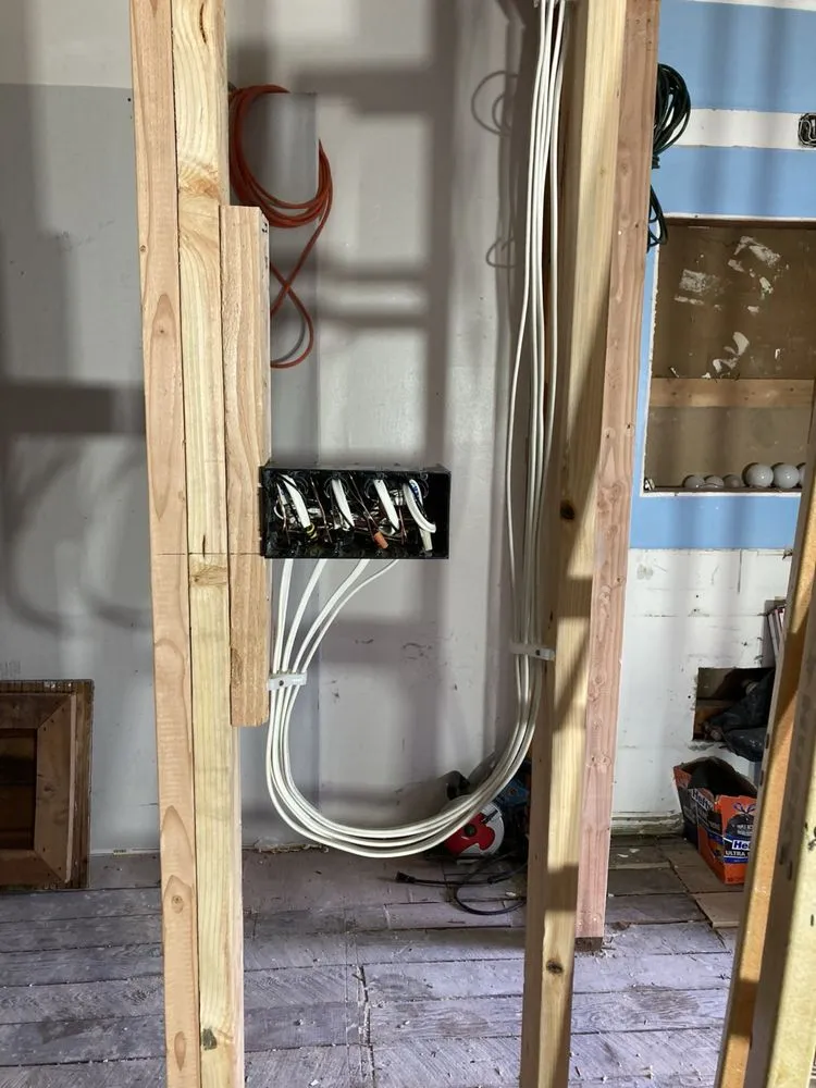 Slide of Lion Electric