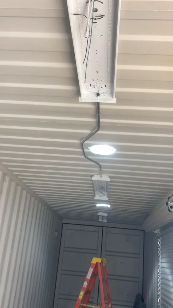 Slide of Lion Electric