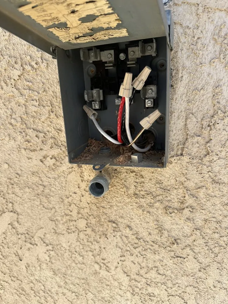 Slide of Lioness Electric