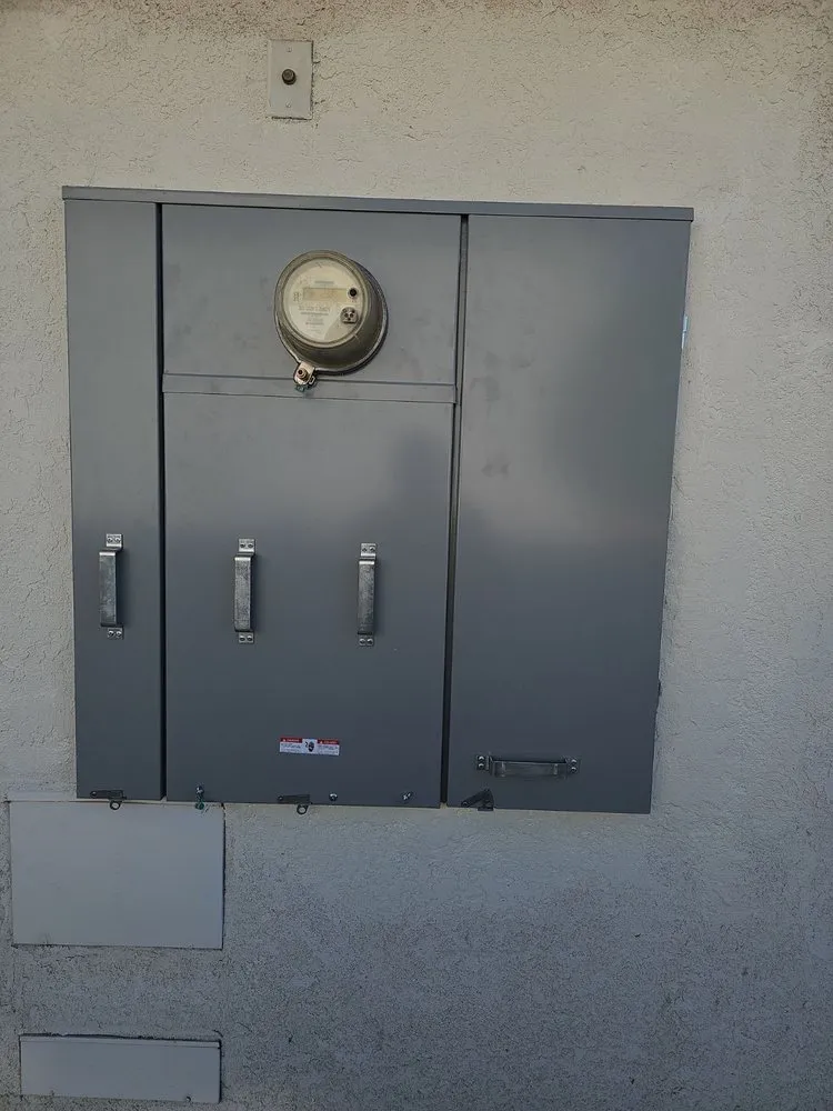 Slide of Lioness Electric