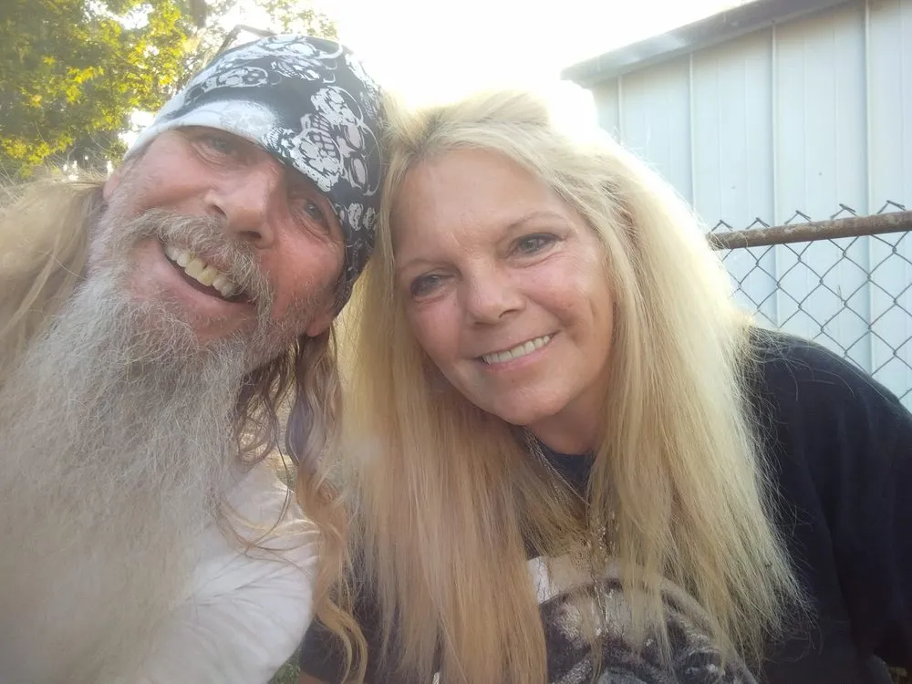 Slide of Lisas Handy Person Services