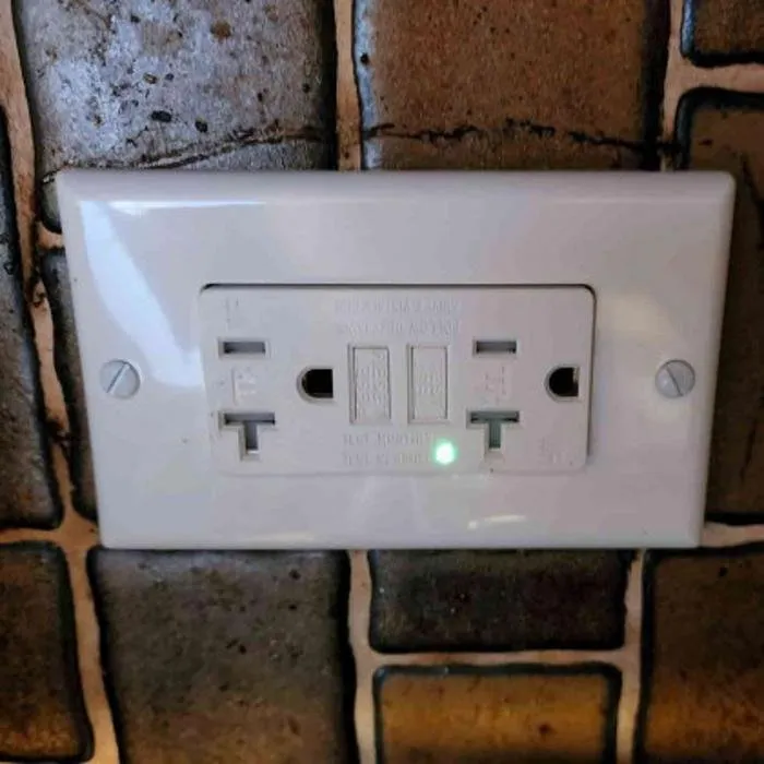 Slide of Lite Guy Electrical Services