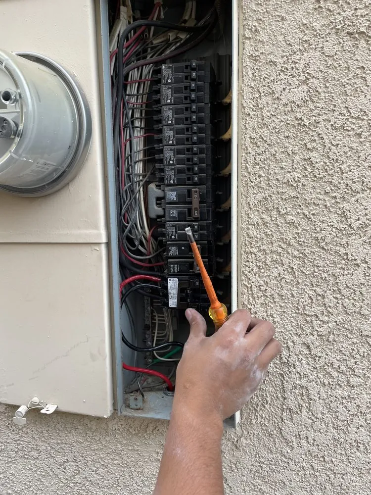 Slide of Lite Handyman Services