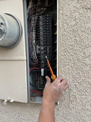 Lite Handyman Services Logo