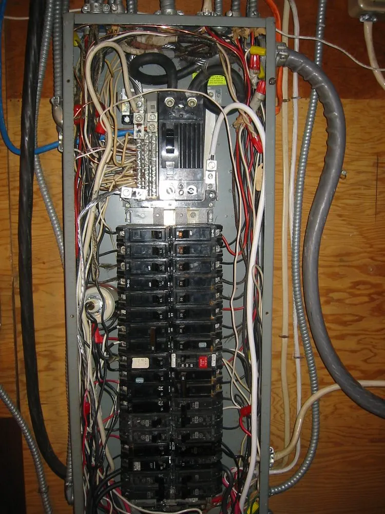 Emergency electrician providing emergency electrical service in Lagrangeville, NY - Litek Electric