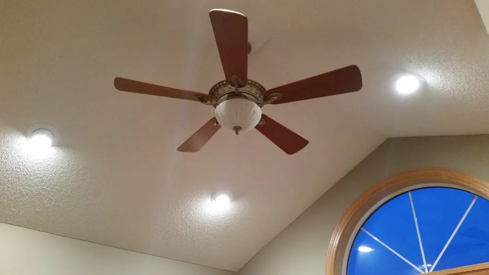 Slide of Little Dave's Electric