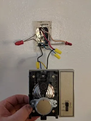 Little Electric Logo