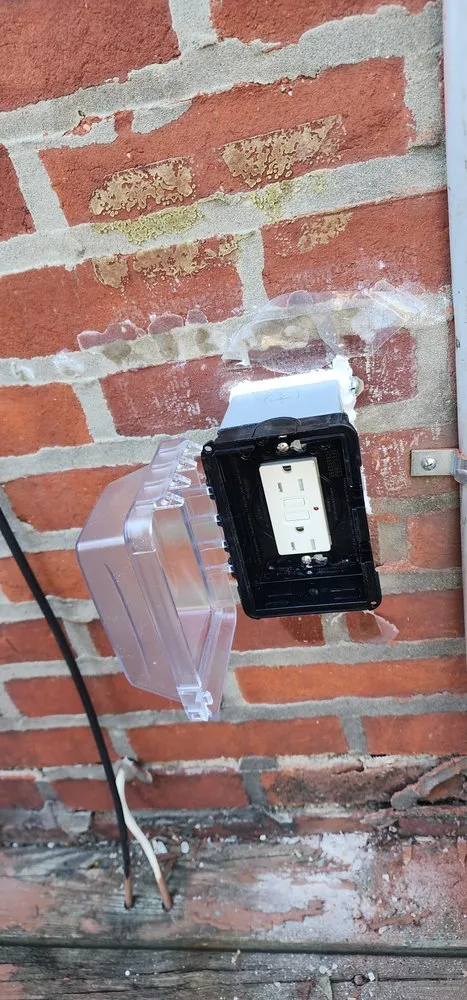 Trusted circuit breaker repair experts serving , - Little Rams