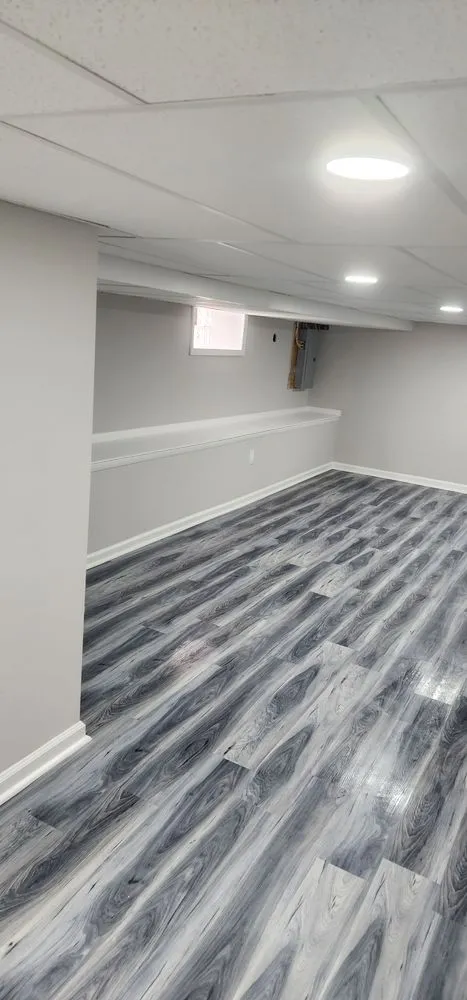 Licensed electrician providing electrical repair in ,