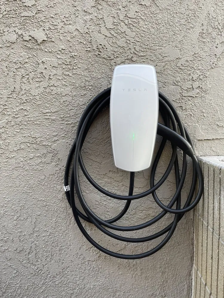 Slide of Live Conductor Electric